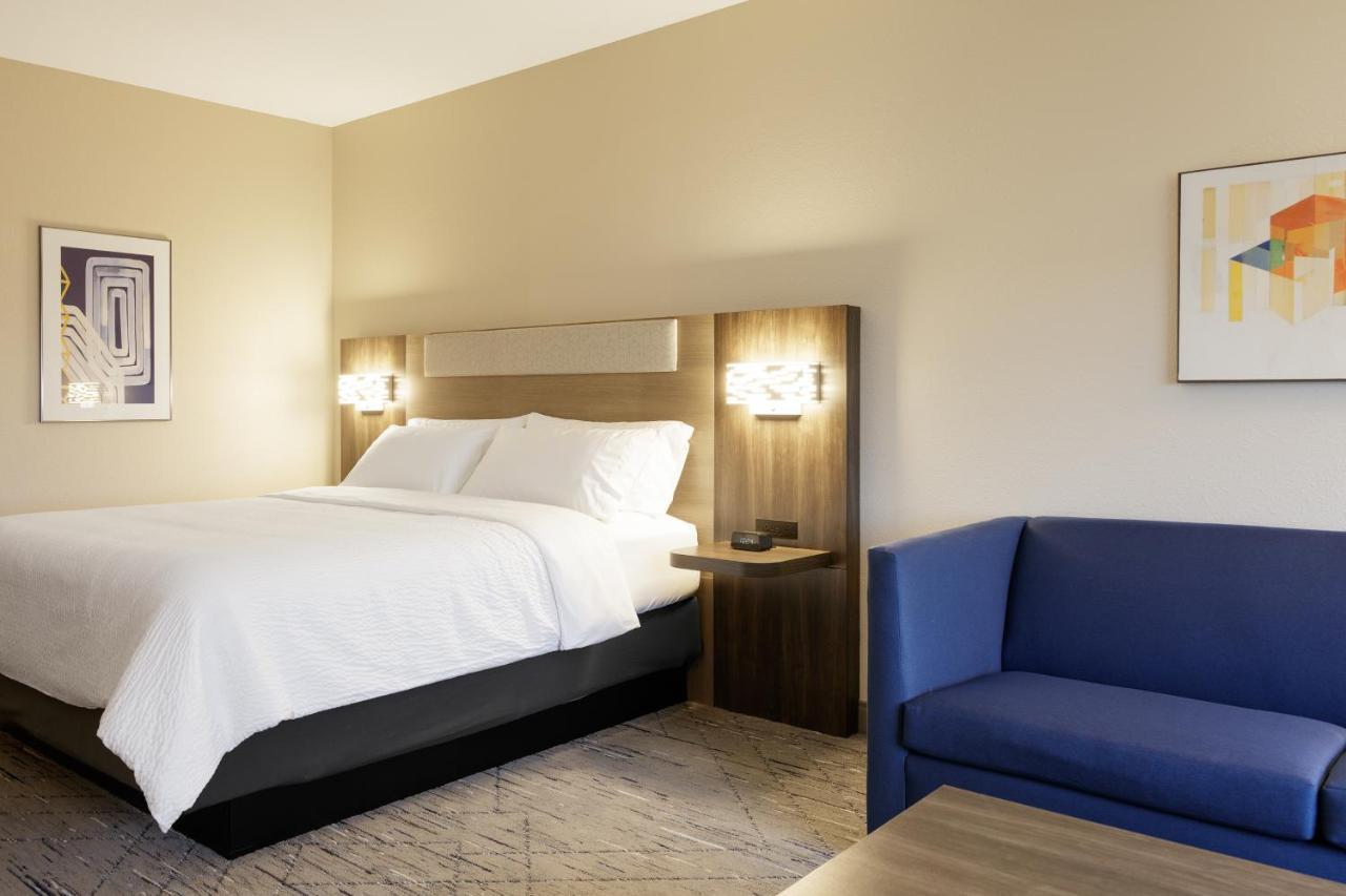 Holiday Inn Express Fremont By Ihg Экстерьер фото