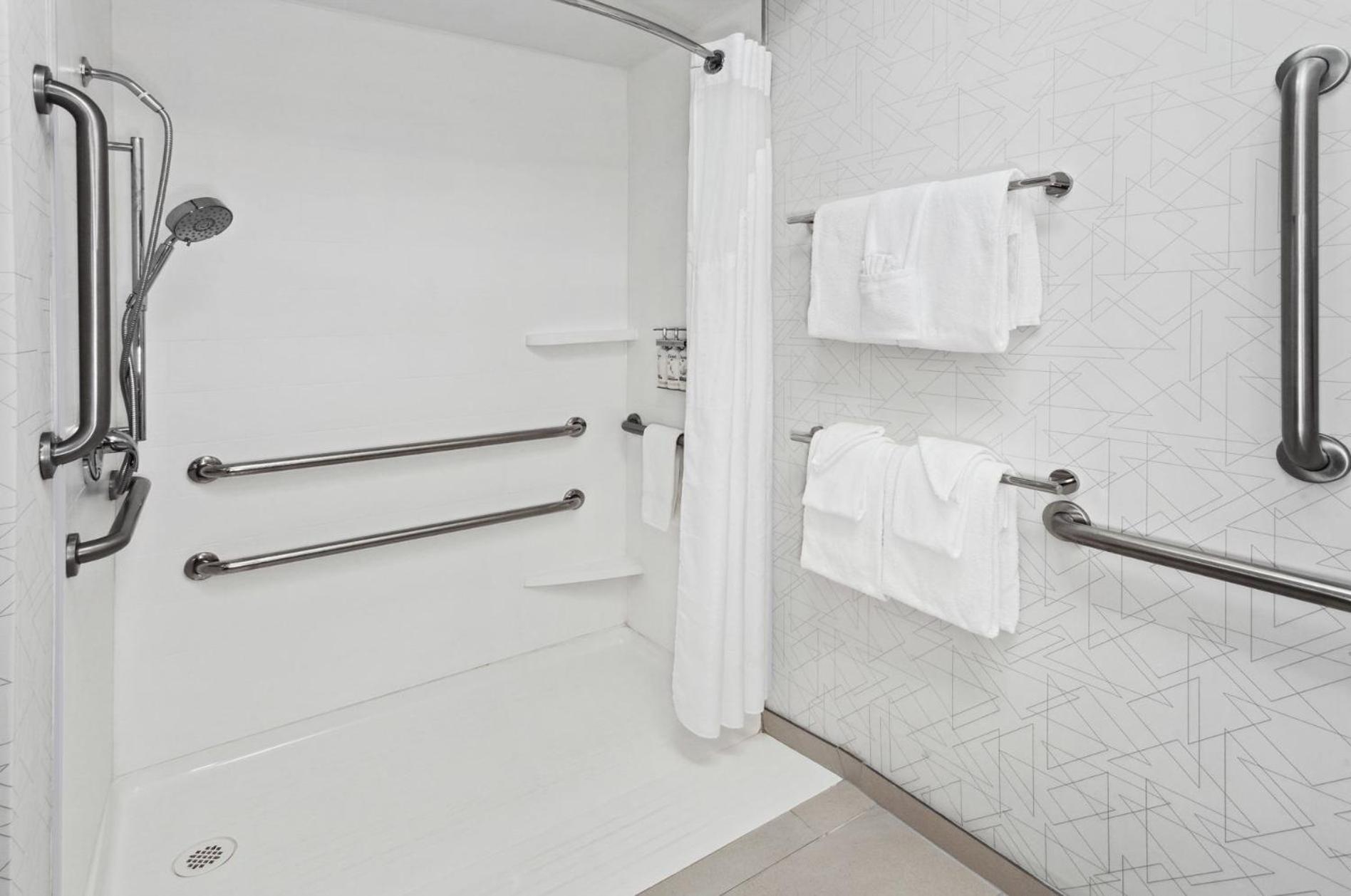 Holiday Inn Express Fremont By Ihg Экстерьер фото